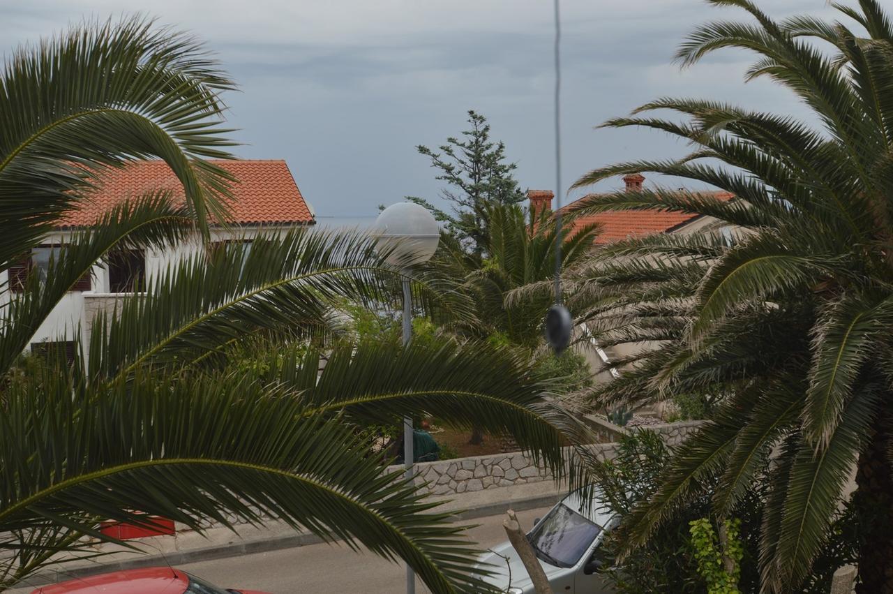 Apartment With Garden - Ana 1 Mali Lošinj Extérieur photo